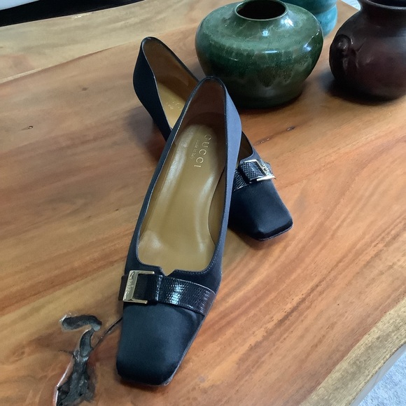 Gucci Black Pony Hair Pumps - Picture 3 of 11